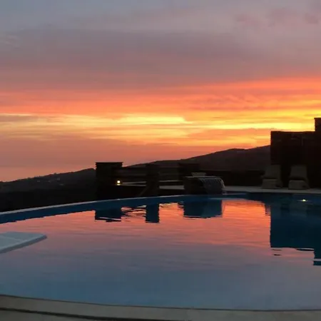 Holiday home Cycladic House With Panoramic View Ktikados